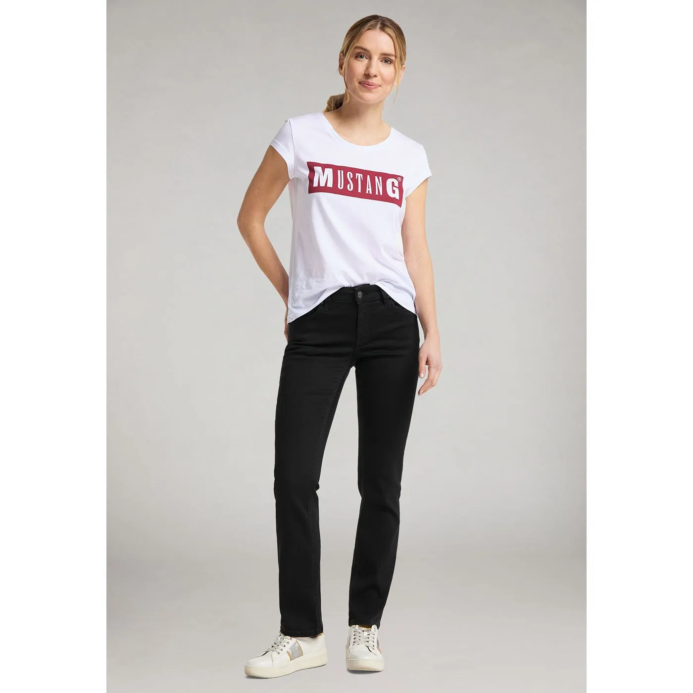Black High Rise Straight Fit Jeans