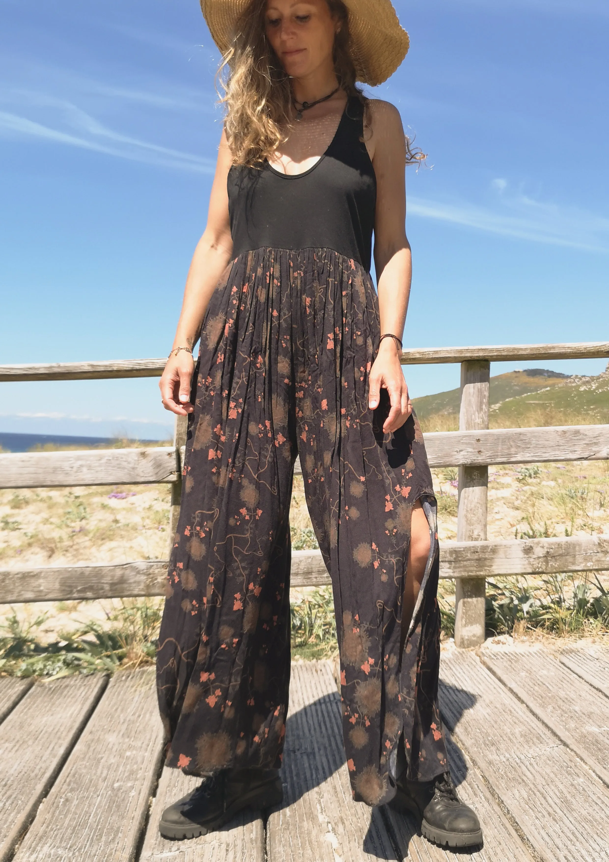 JUMPSUIT WIDE LEGS  - RAYON print rust/black